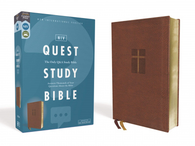 NIV Quest Study Bible (Brown): The Only Q and A Study Bible
