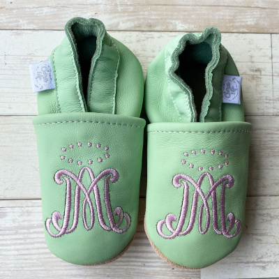 Emmaus Crib Shoes: Mint (12-18 mos)