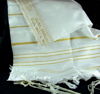 Prayer Shawl: Acrylic White/Gold | 24 inches